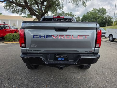 Used 2025 Chevrolet Colorado ZR2 AWD/4WD image 3