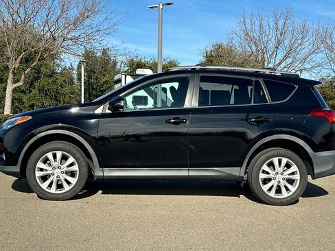 Used 2014 Toyota RAV4 Limited w/ Technology Package image 7