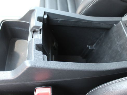 Used 2017 Ford Escape Titanium FWD image 31