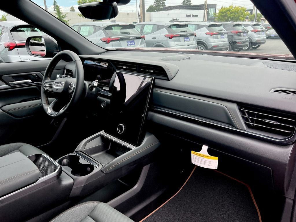 New 2026 GMC Terrain AT4 w/ Technology Package II AWD/4WD image 23