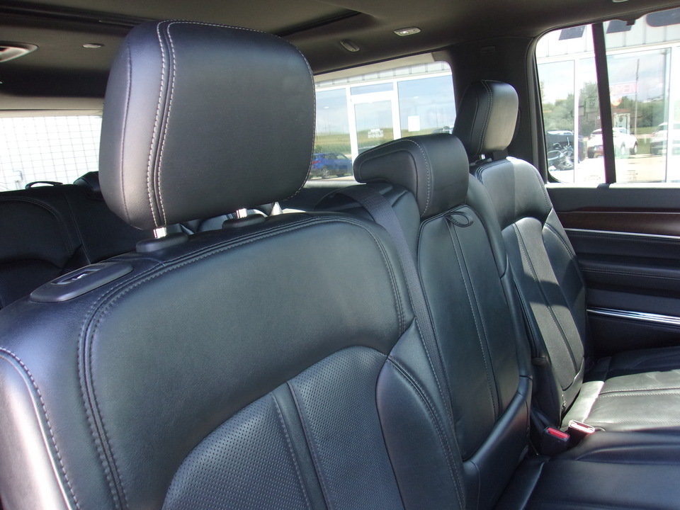 Used 2024 Jeep Grand Wagoneer L 4WD w/ Flexible Seating Group image 16