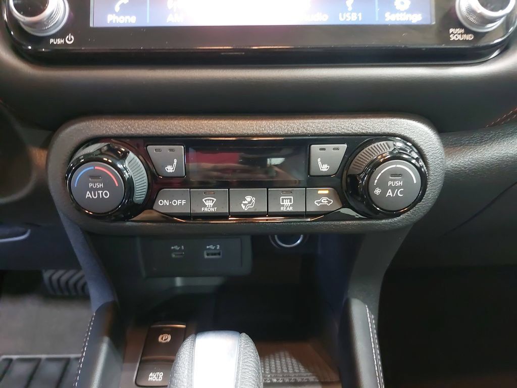 Certified 2023 Nissan Kicks SR w/ SR Premium Package FWD image 20