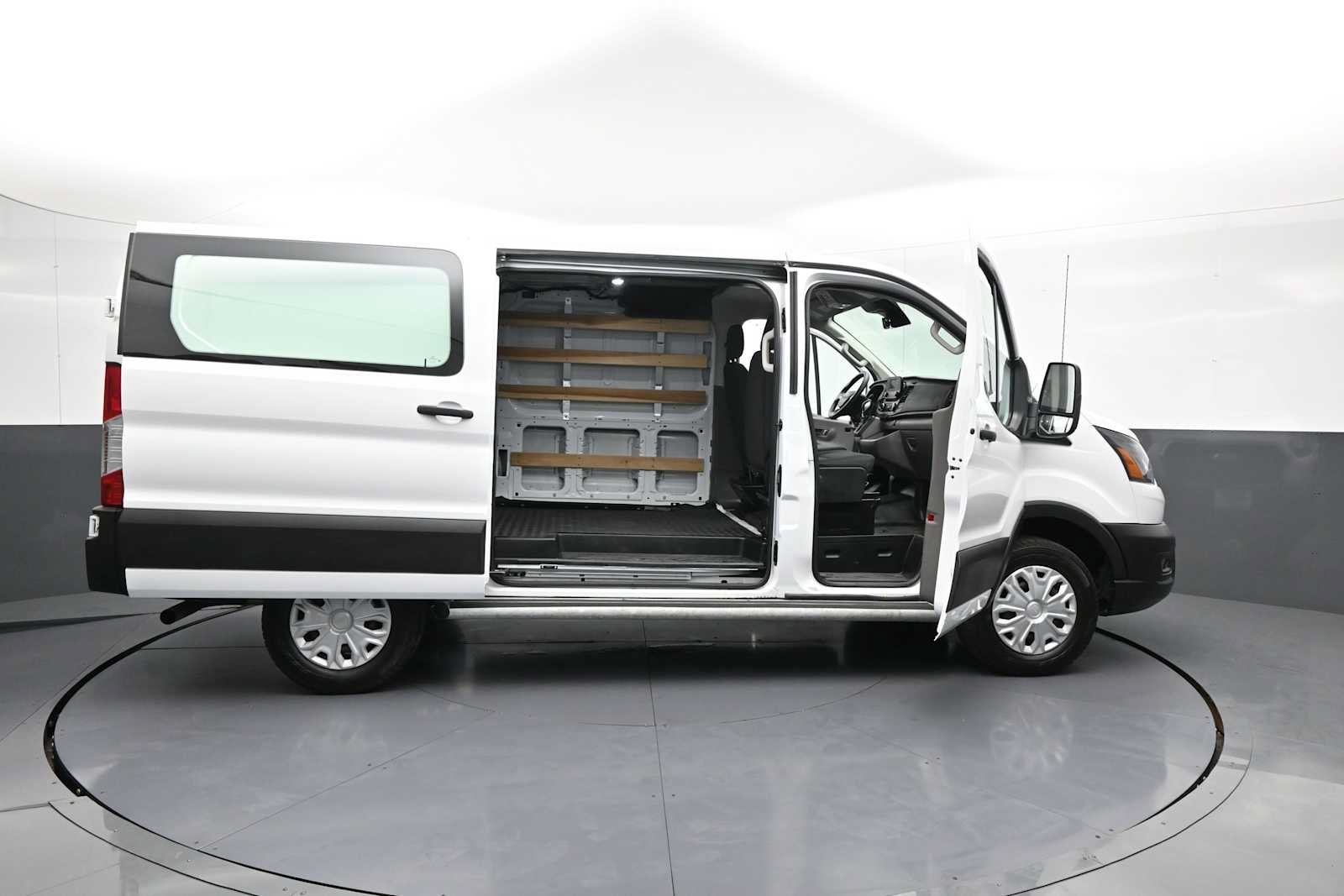 Used 2025 Ford Transit 250 Low Roof w/ Exterior Upgrade Package RWD image 46