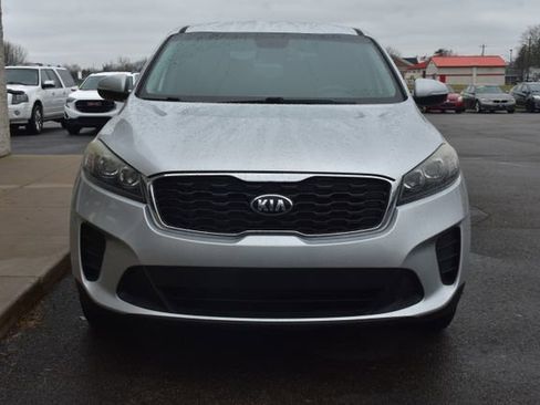 Used 2019 Kia Sorento LX image 10