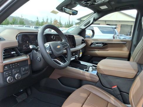New 2026 Chevrolet Tahoe High Country AWD/4WD image 24