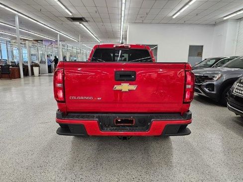 Used 2019 Chevrolet Colorado Z71 AWD/4WD image 5