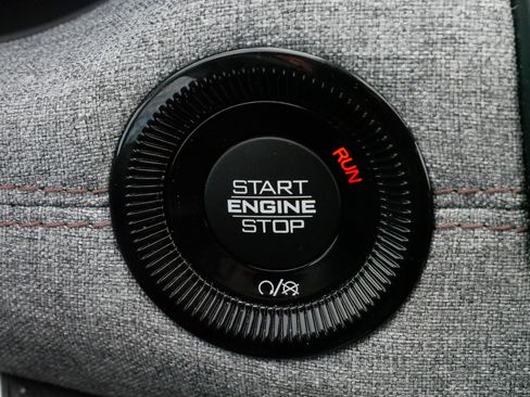 Used 2022 Jeep Compass Latitude image 28