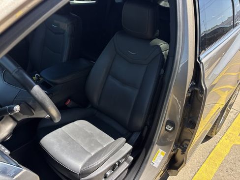 Used 2022 Cadillac XT5 Premium Luxury w/ Technology Package FWD image 19