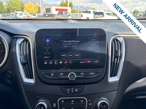 Used 2022 Chevrolet Malibu LT FWD image 24