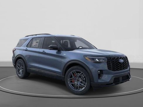 New 2026 Ford Explorer ST-Line w/ ST-Line Street Pack RWD image 7