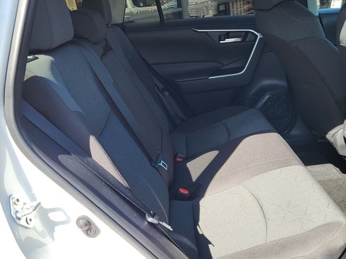 Certified 2025 Toyota RAV4 XLE AWD/4WD image 29