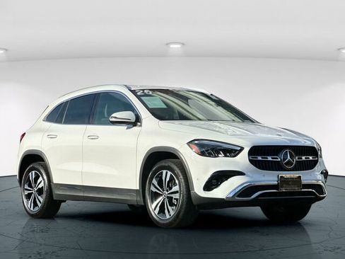 Used 2025 Mercedes-Benz GLA 250 image 9