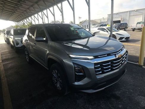 Used 2026 Chevrolet Equinox LT FWD image 4