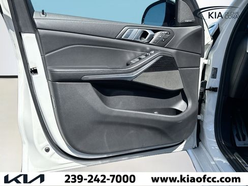 Used 2020 BMW X7 M50i w/ Executive Package AWD/4WD image 23