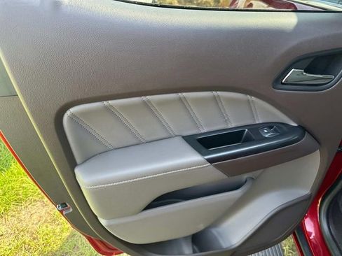 Used 2021 GMC Canyon Denali image 34