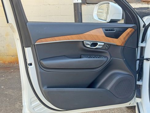 Used 2024 Volvo XC90 T8 Plus w/ Protection Package Premier AWD/4WD image 45