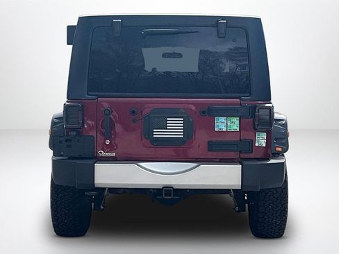 Used 2012 Jeep Wrangler Unlimited Sahara AWD/4WD image 6