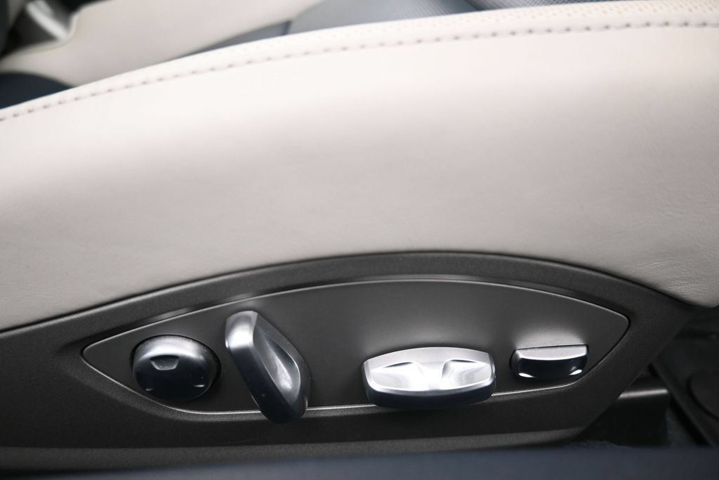 Certified 2019 Porsche 911 Carrera S RWD image 12