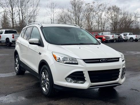 Used 2014 Ford Escape Titanium w/ Equipment Group 401A AWD/4WD image 2