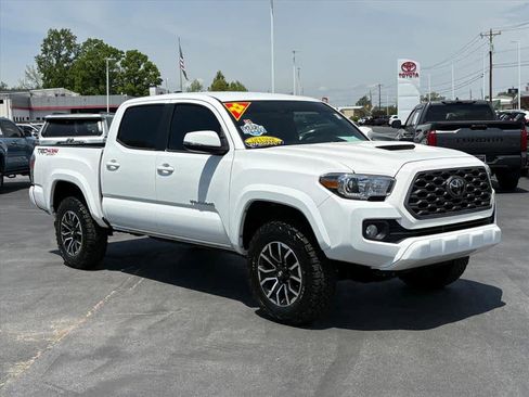 Used 2022 Toyota Tacoma TRD Sport w/ Technology Package AWD/4WD image 1