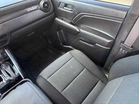 Used 2024 Chevrolet Colorado Trail Boss w/ Technology Package image 26