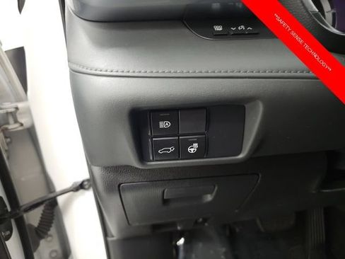 Used 2020 Toyota Highlander Limited AWD/4WD image 18