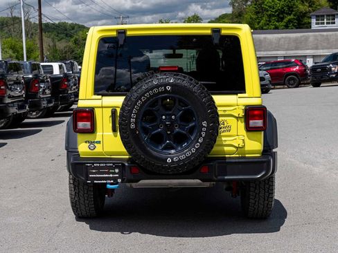 Used 2023 Jeep Wrangler Unlimited w/ Sun & Screen Package AWD/4WD image 5