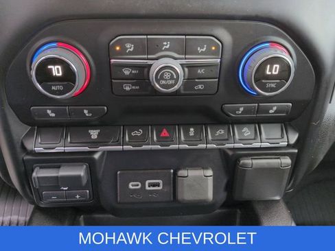 Used 2022 Chevrolet Silverado 2500 LT w/ Convenience Package image 17