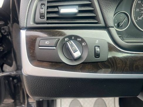 Used 2012 BMW 535i xDrive Sedan AWD/4WD image 21