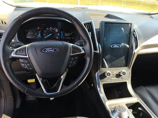 Used 2022 Ford Edge Titanium AWD/4WD image 8