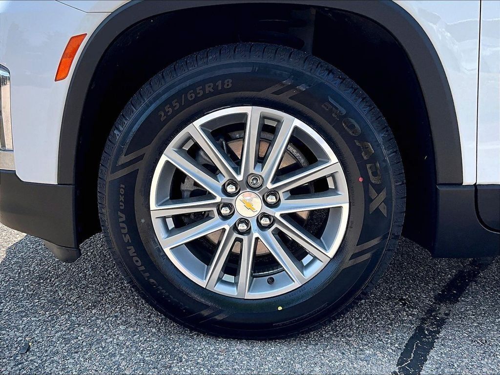 Used 2023 Chevrolet Traverse LT AWD/4WD image 7