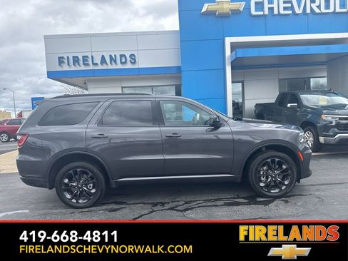 Used 2023 Dodge Durango GT w/ Blacktop Package image 8