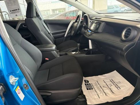 Used 2018 Toyota RAV4 XLE w/ Plus Extra Value Package AWD/4WD image 24
