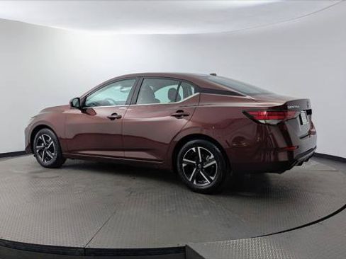 Used 2024 Nissan Sentra SV FWD image 6