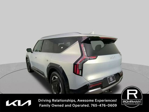 Used 2024 Kia EV9 Land AWD/4WD image 9