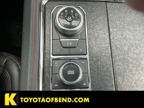 Used 2022 Ford Expedition Max Limited image 25