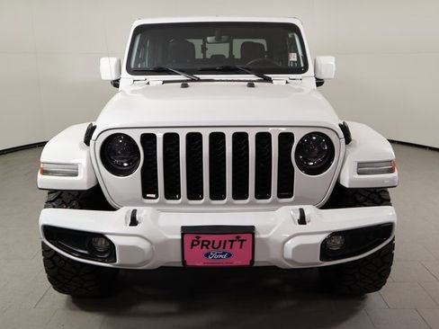 Used 2023 Jeep Gladiator Overland image 2