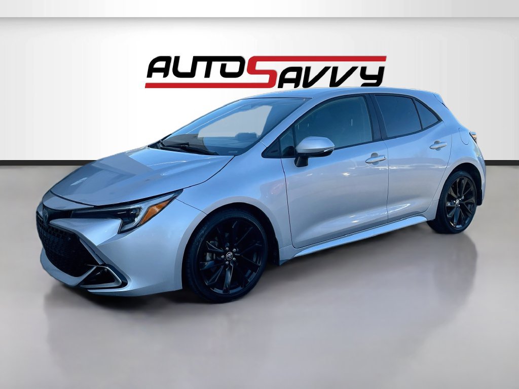 Used 2025 Toyota Corolla XSE FWD image 3