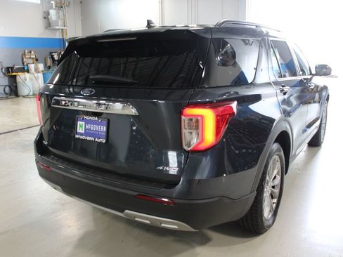 Used 2023 Ford Explorer XLT w/ Equipment Group 202A AWD/4WD image 27