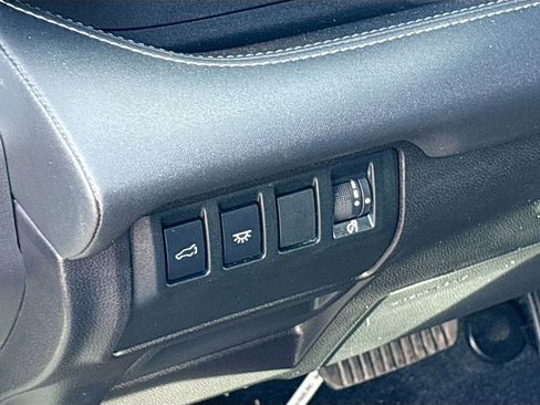 Used 2024 Subaru Ascent Touring image 10