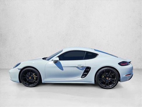 Used 2024 Porsche 718 Cayman RWD image 8