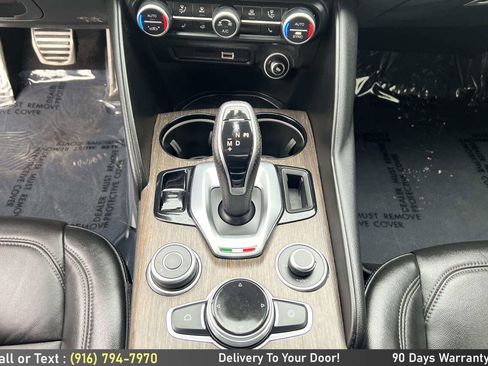 Used 2022 Alfa Romeo Giulia Ti image 18