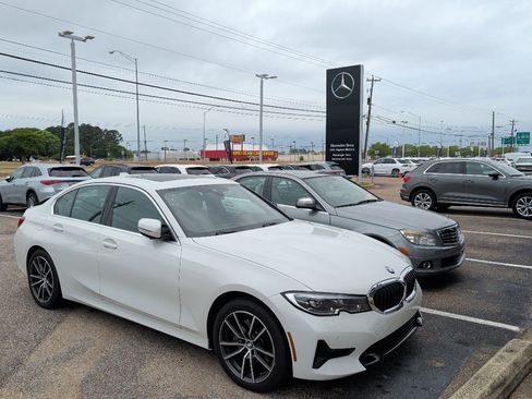 Used 2020 BMW 330i xDrive Sedan w/ Convenience Package AWD/4WD image 1