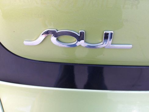 Used 2015 Kia Soul image 33