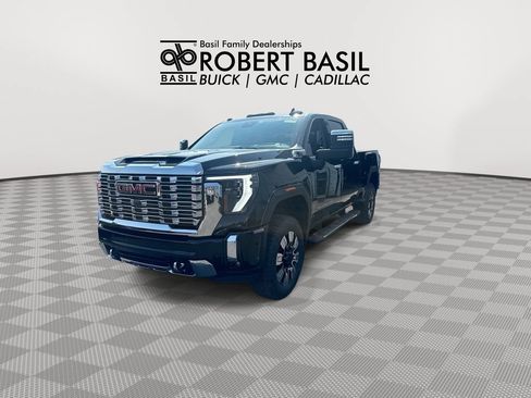 New 2026 GMC Sierra 2500 Denali w/ Denali Reserve Package AWD/4WD image 3