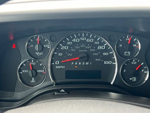 New 2025 GMC Savana 2500 w/ Driver Convenience Package RWD image 26