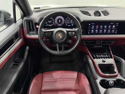 Used 2024 Porsche Cayenne Coupe AWD/4WD image 25