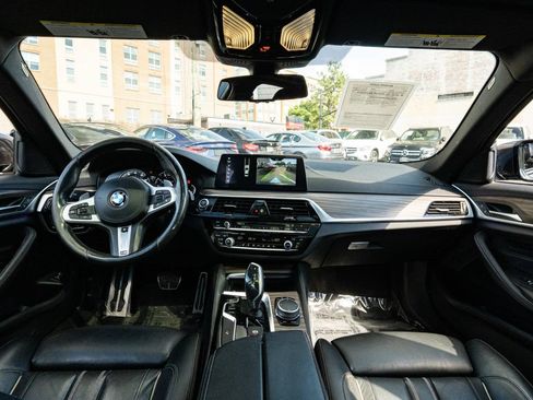Used 2018 BMW 530i xDrive AWD/4WD image 26