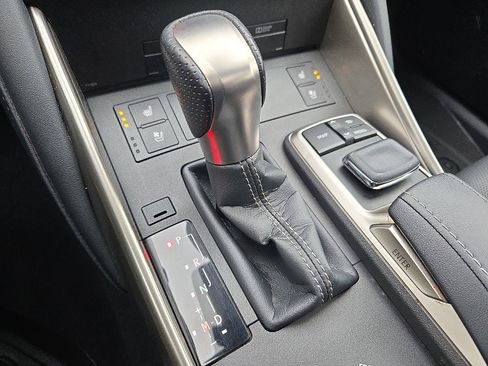 Used 2018 Lexus IS 300 F Sport w/ F Sport Package image 15