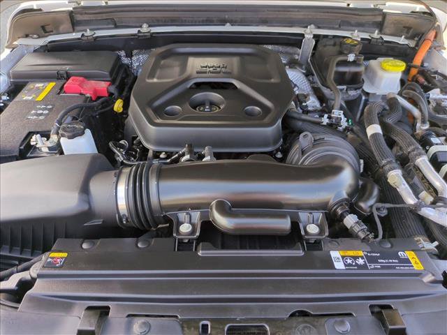 Used 2024 Jeep Wrangler Unlimited Rubicon 4xe AWD/4WD image 21
